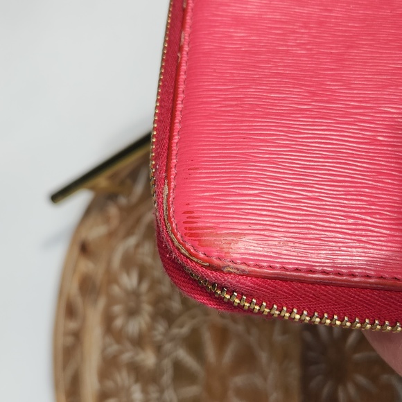 Prada Long Zip Wallet in Pink Authentication Included - Picture 10 of 14